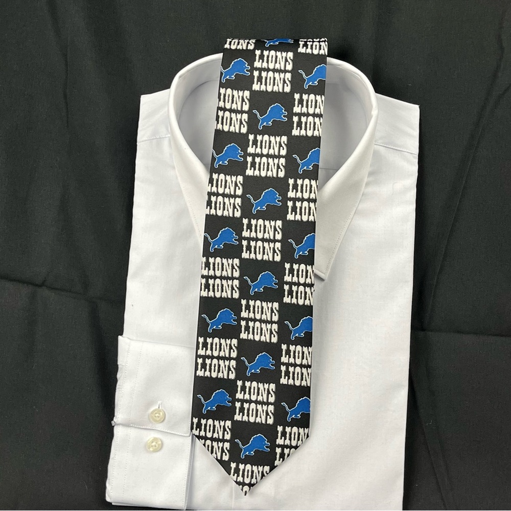 M/M Detroit Lions fan can’t lose on this tie!